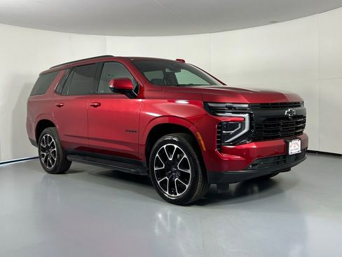 Used 2025 Chevrolet Tahoe RST w/ Comfort Package AWD/4WD image 1