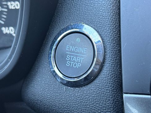 Certified 2018 Ford EcoSport SE image 22