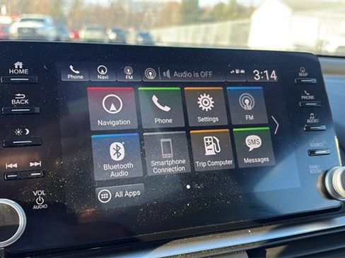 Used 2018 Honda Accord Touring image 12