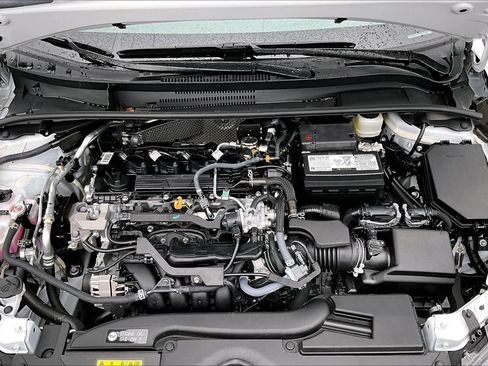 Used 2025 Toyota Corolla LE image 29