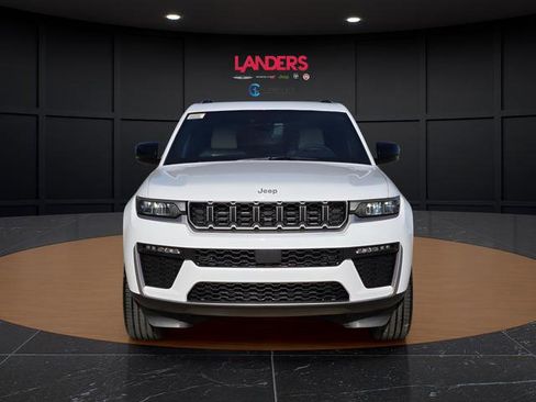 New 2026 Jeep Grand Cherokee Limited RWD image 4
