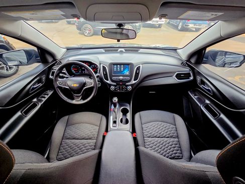 Used 2018 Chevrolet Equinox LT image 12