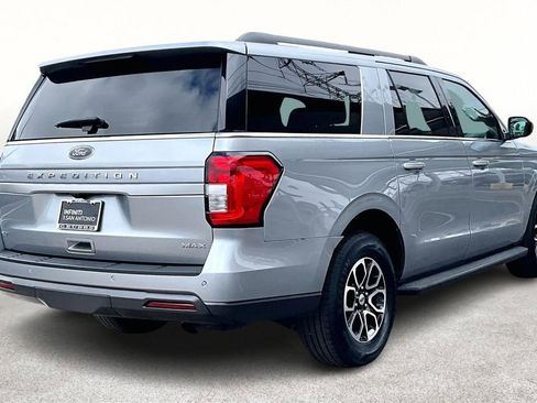 Used 2024 Ford Expedition Max XLT image 2
