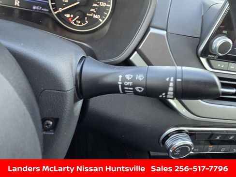 Used 2025 Nissan Altima 2.5 SR image 22