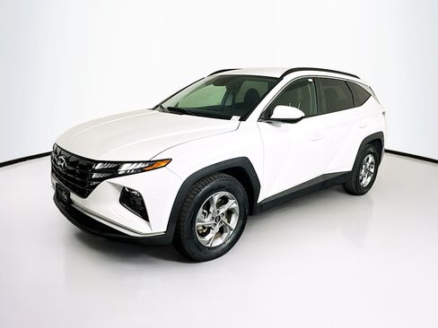 Used 2024 Hyundai Tucson SEL FWD image 3