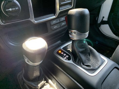 Used 2018 Jeep Wrangler Unlimited Sport AWD/4WD image 26