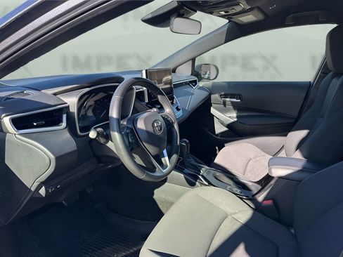 Used 2025 Toyota Corolla SE image 9