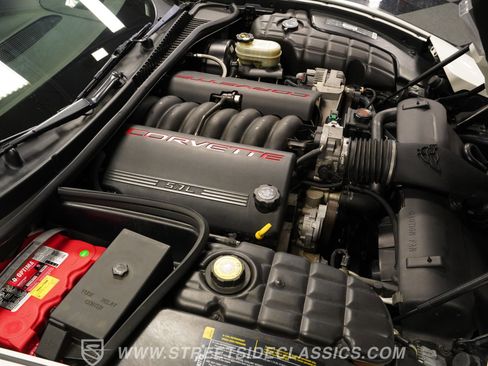 Used 2001 Chevrolet Corvette Coupe w/ Preferred Equipment Group2 RWD image 36