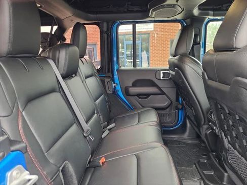 Certified 2023 Jeep Wrangler Unlimited Rubicon w/ Cold Weather Group image 33