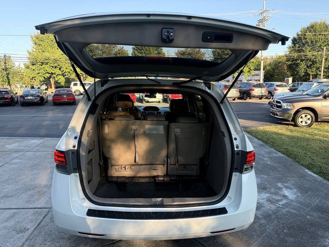 Used 2016 Honda Odyssey EX-L image 9