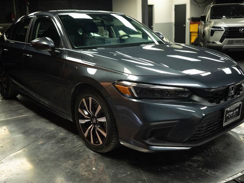 Used 2024 Honda Civic EX-L image 5
