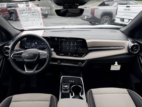 New 2026 Chevrolet Equinox ACTIV w/ Convenience Package III image 39