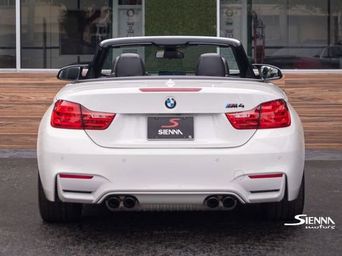 Used 2017 BMW M4 Convertible image 8