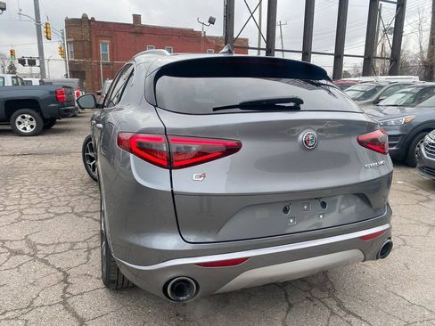Used 2021 Alfa Romeo Stelvio Ti AWD/4WD image 11