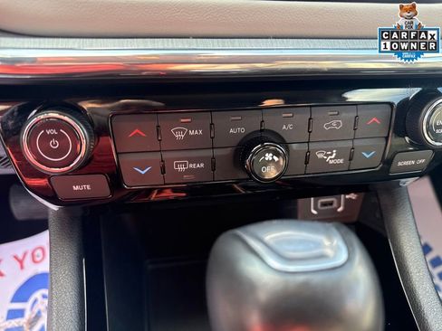 Certified 2022 Jeep Compass Limited image 21