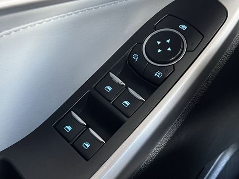 Used 2022 Ford Explorer XLT w/ Equipment Group 202A image 41