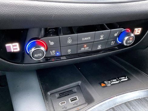 Used 2023 Buick Enclave Premium w/ Experience Buick Package image 20