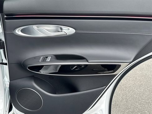 New 2026 Genesis GV70 2.5T image 16