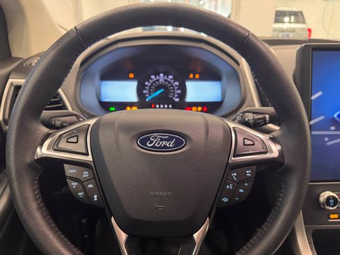 Certified 2024 Ford Edge SEL image 17
