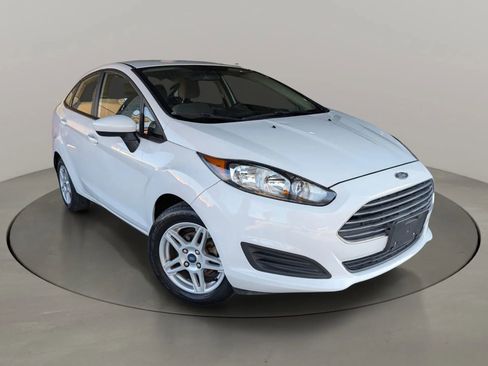 Used 2019 Ford Fiesta SE FWD image 1