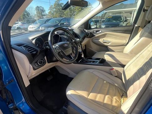 Used 2017 Ford Escape Titanium FWD image 9