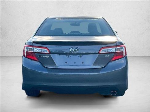 Used 2014 Toyota Camry SE image 4