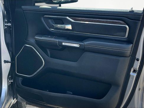 Used 2019 RAM 1500 Laramie AWD/4WD image 26