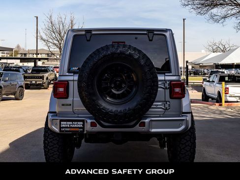Used 2021 Jeep Wrangler Unlimited Sahara AWD/4WD image 8