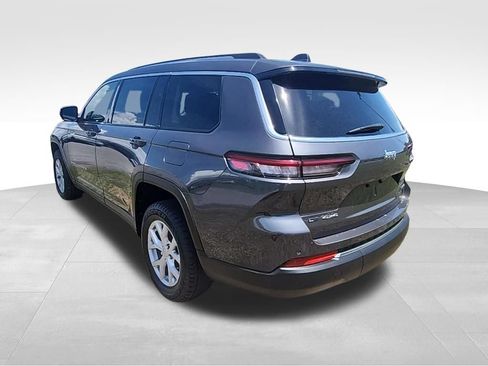Certified 2022 Jeep Grand Cherokee L Limited AWD/4WD image 32