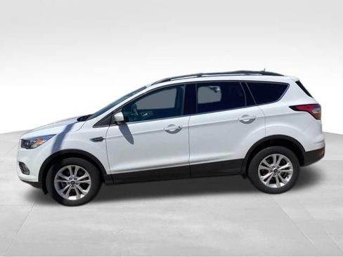 Used 2018 Ford Escape SEL w/ Ford Safe & Smart Package FWD image 1