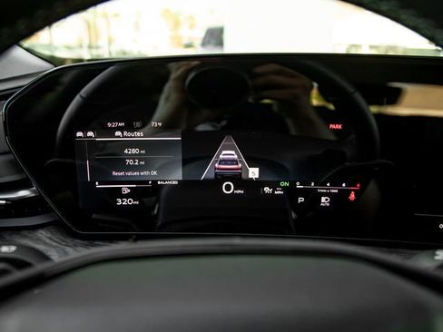Certified 2025 Audi Q5 Premium Plus w/ Premium Plus AWD/4WD image 16