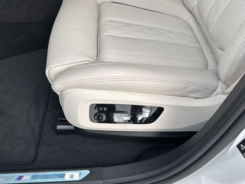 New 2026 BMW X6 xDrive40i w/ Executive Package image 28