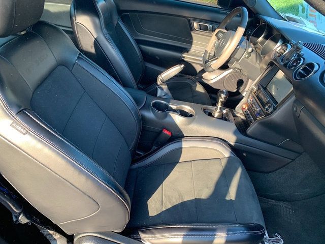 Used 2016 Ford Mustang Shelby GT350 w/ Technology Package RWD image 11