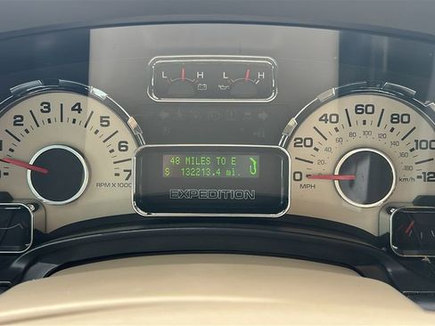 Used 2014 Ford Expedition XLT w/ Equipment Group 202A image 2