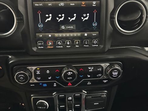 Used 2023 Jeep Wrangler Unlimited Sahara w/ Cold Weather Group AWD/4WD image 20
