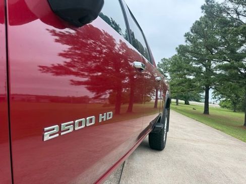 Used 2020 Chevrolet Silverado 2500 High Country w/ Z71 Off-Road Package AWD/4WD image 11