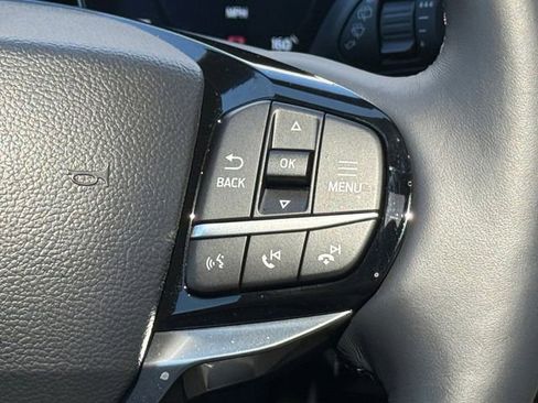 Used 2025 Ford Explorer Platinum image 10