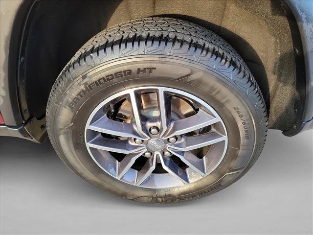 Used 2018 Jeep Grand Cherokee Limited RWD image 12