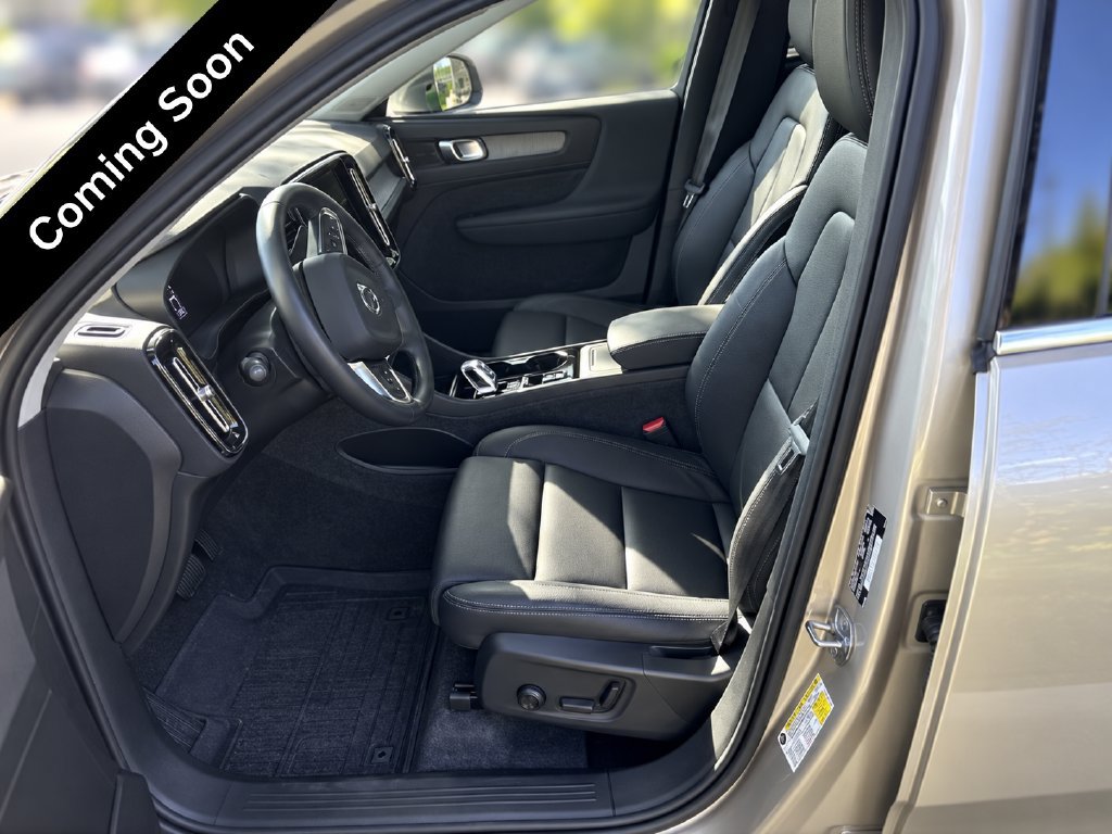 Certified 2024 Volvo XC40 B5 Plus w/ Protection Package Premier AWD/4WD image 7