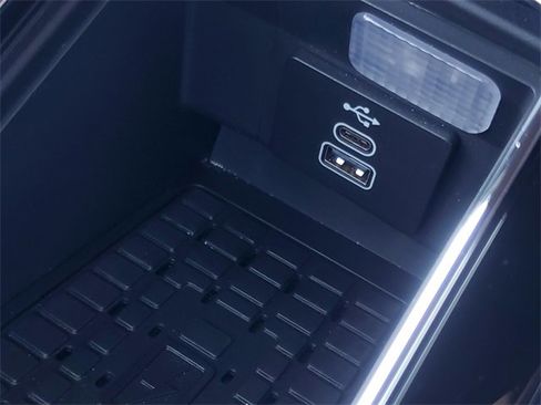 Certified 2025 Lincoln Aviator Black Label image 25