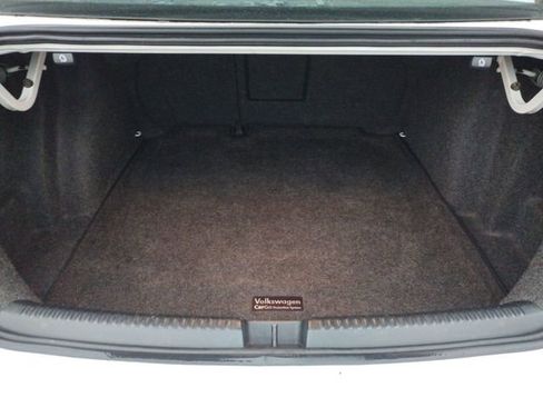 Used 2017 Volkswagen Jetta SEL image 32