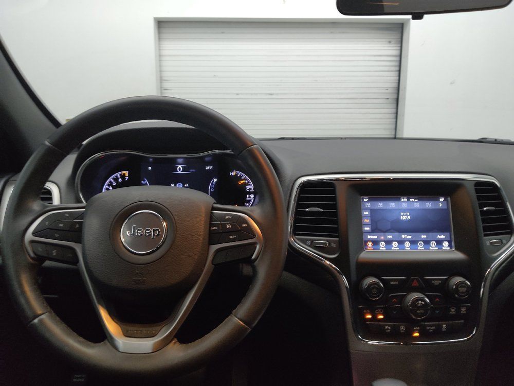 Used 2019 Jeep Grand Cherokee Laredo RWD image 22