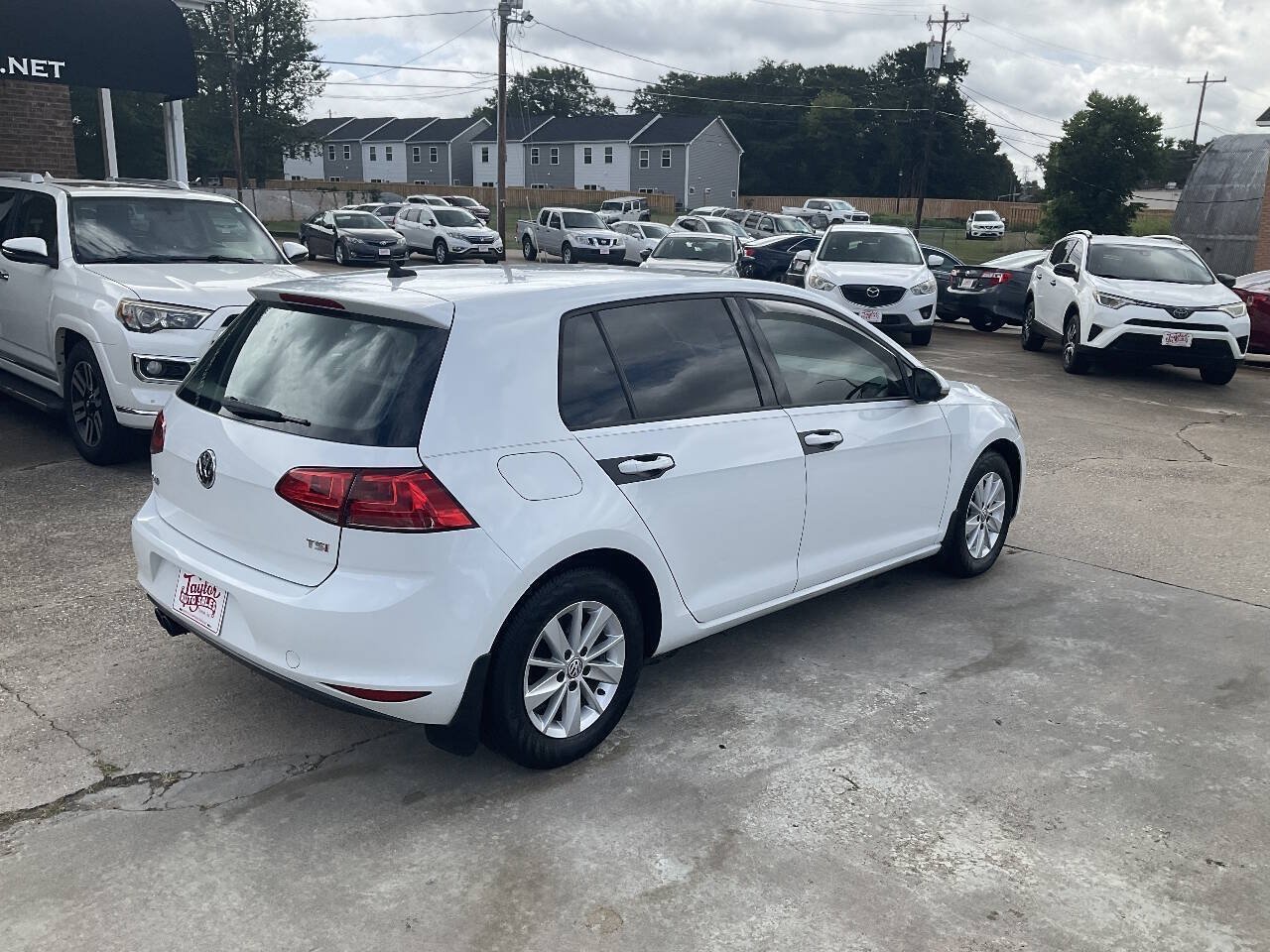 Used 2015 Volkswagen Golf S FWD image 3