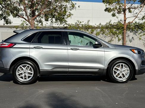 Used 2024 Ford Edge SEL image 3