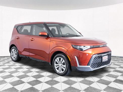 Used 2024 Kia Soul LX FWD image 19