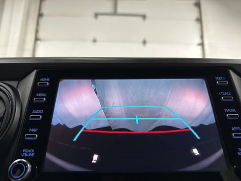 Used 2021 Toyota Tacoma TRD Off-Road image 29