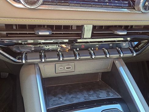 Used 2024 Chevrolet Colorado ZR2 w/ Technology Package image 27