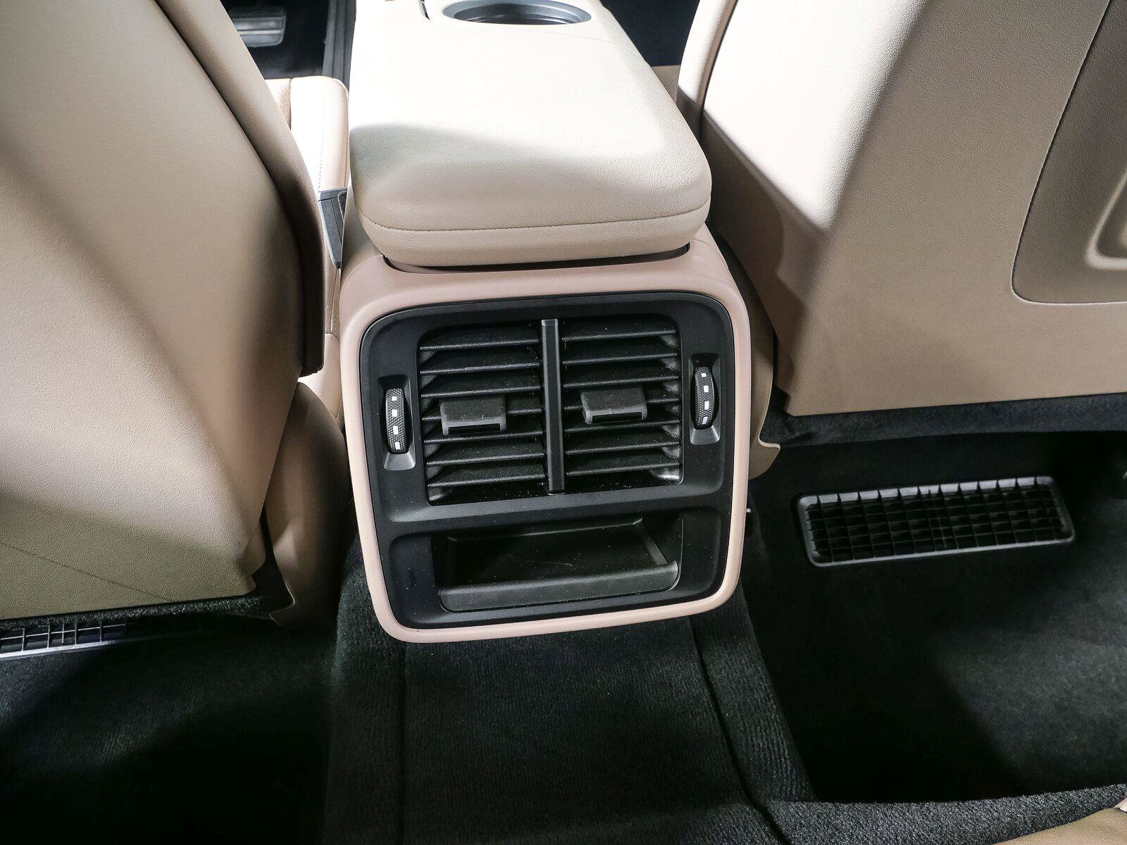 Certified 2022 Porsche Taycan RWD image 19