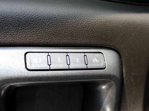 Used 2015 GMC Sierra 3500 Denali image 26