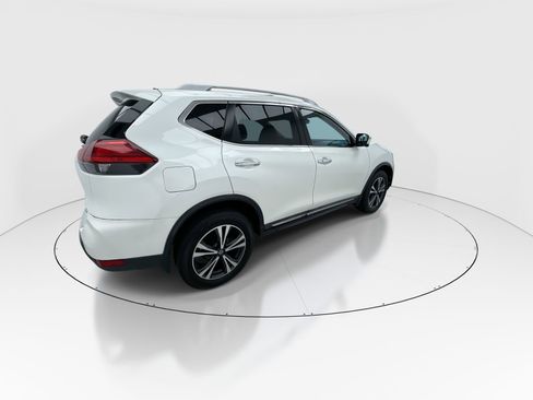Used 2017 Nissan Rogue SL w/ SL Premium Package image 8